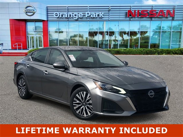 Used 2023 Nissan Altima 2.5 SV image 1