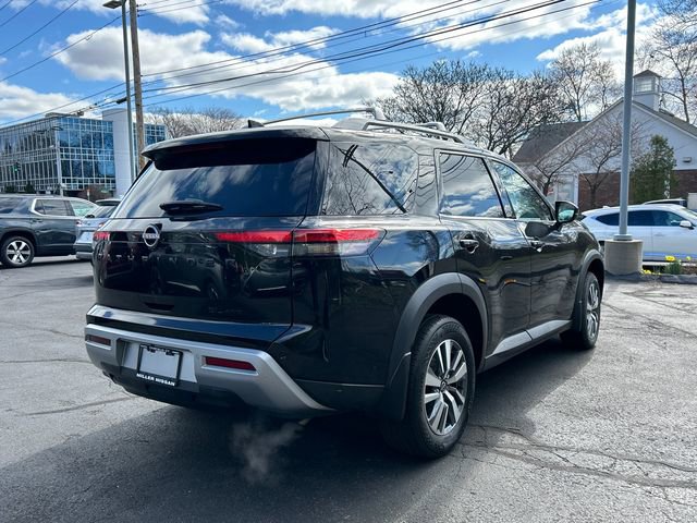 Certified 2023 Nissan Pathfinder SL w/ Black Appearance Package image 2