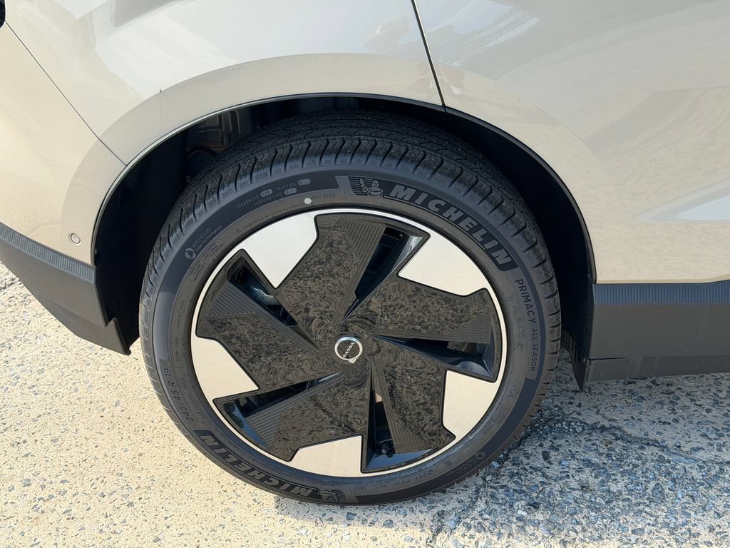 New 2026 Volvo EX30 Ultra w/ Climate Package AWD/4WD image 6
