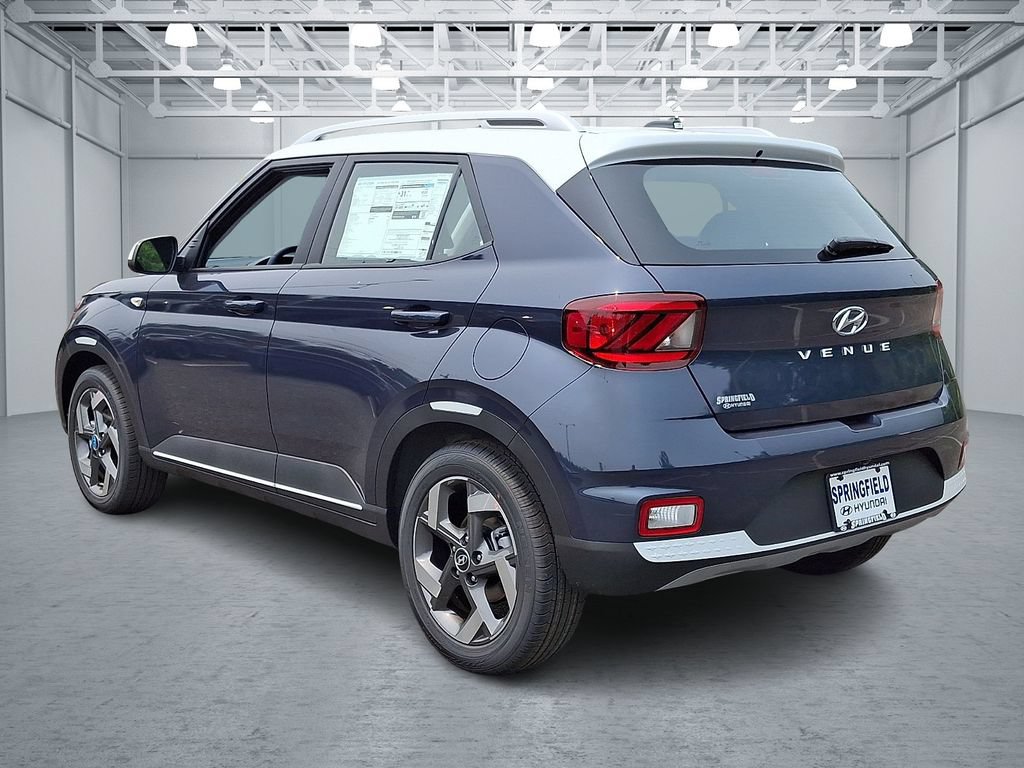 New 2026 Hyundai Venue SEL FWD image 4