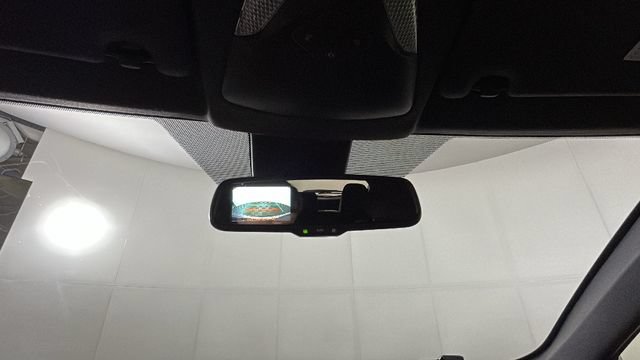 Used 2018 Toyota C-HR XLE FWD image 24