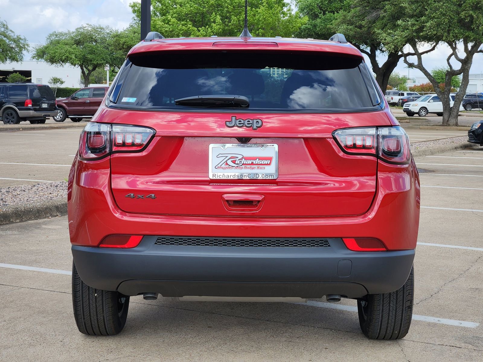 New 2026 Jeep Compass Latitude image 5