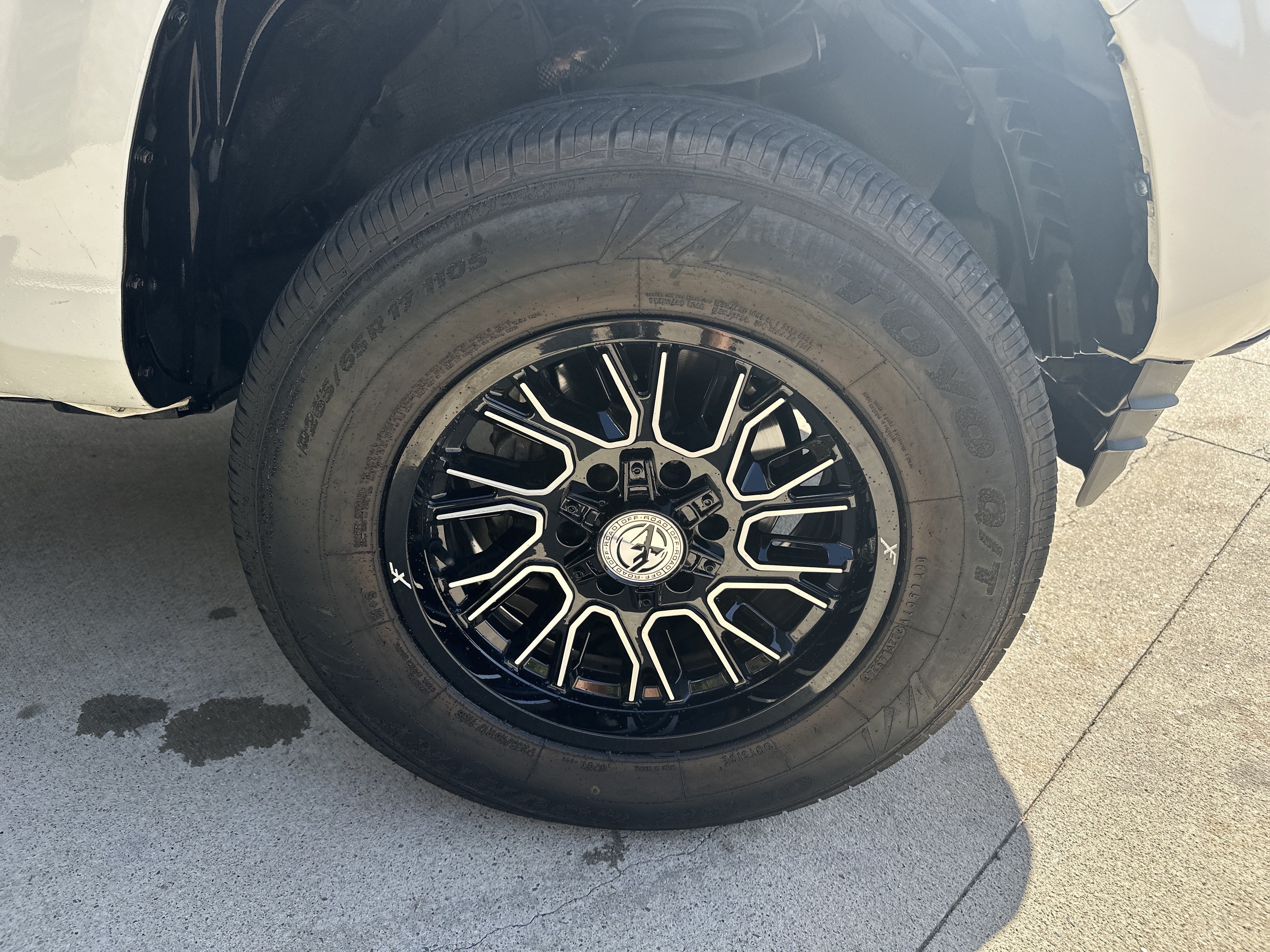 Used 2018 Toyota Tacoma SR w/ SR Convenience Package AWD/4WD image 33