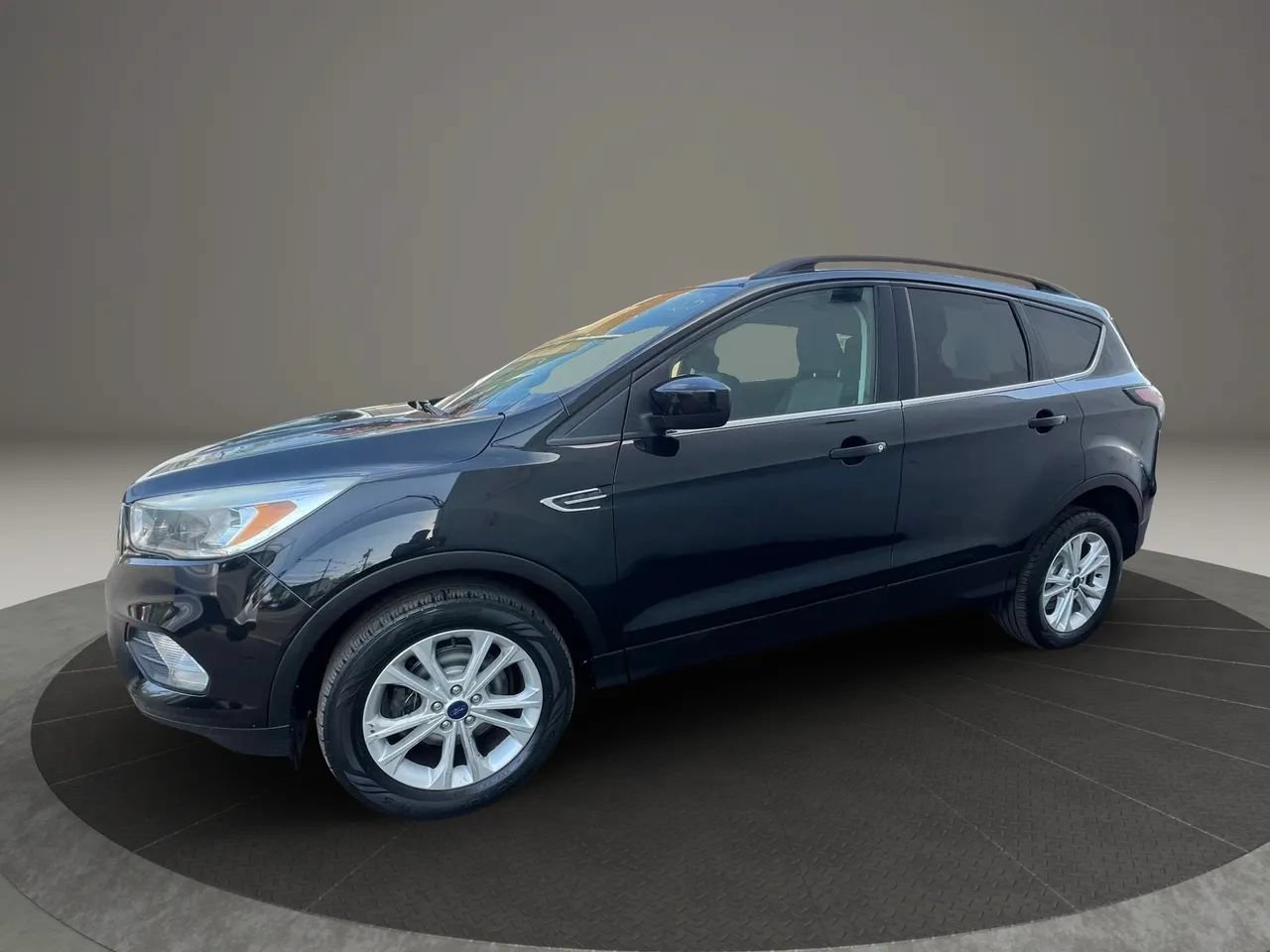 Used 2018 Ford Escape SE FWD image 8