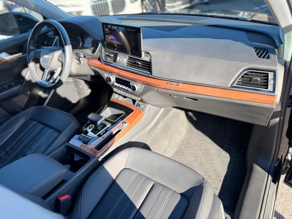 Used 2023 Audi Q5 2.0T Premium w/ Convenience Package image 21