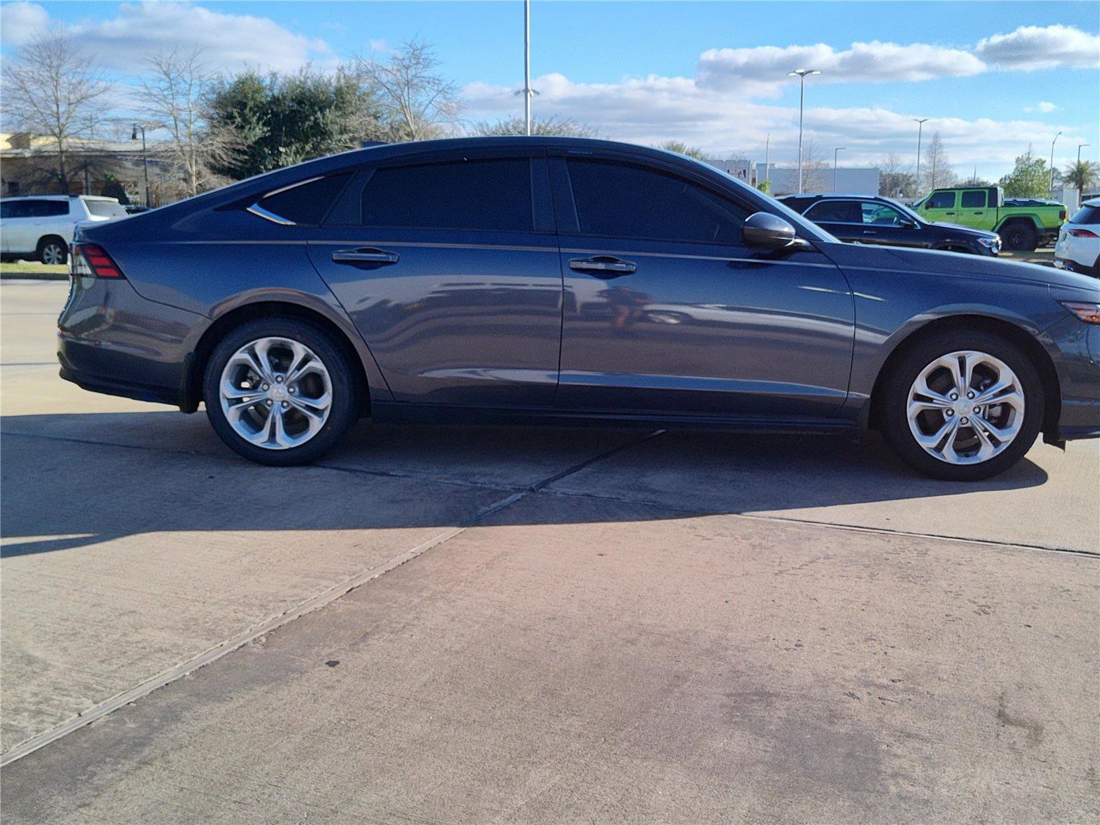 Used 2023 Honda Accord LX image 7