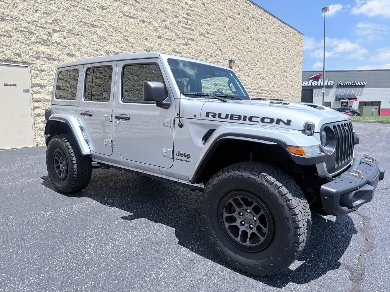 Used 2023 Jeep Wrangler Unlimited Rubicon 392 w/ Xtreme Recon 35" Tire Package AWD/4WD image 7