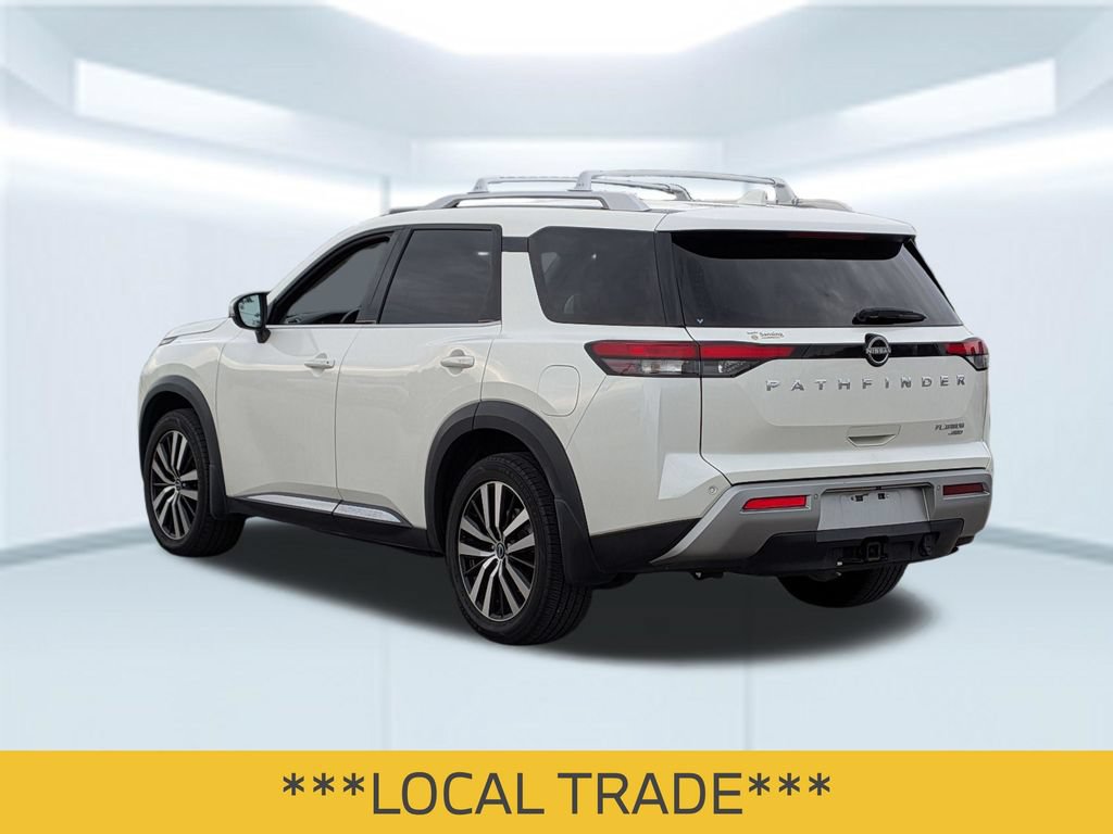 Used 2023 Nissan Pathfinder Platinum w/ Cargo Package AWD/4WD image 4
