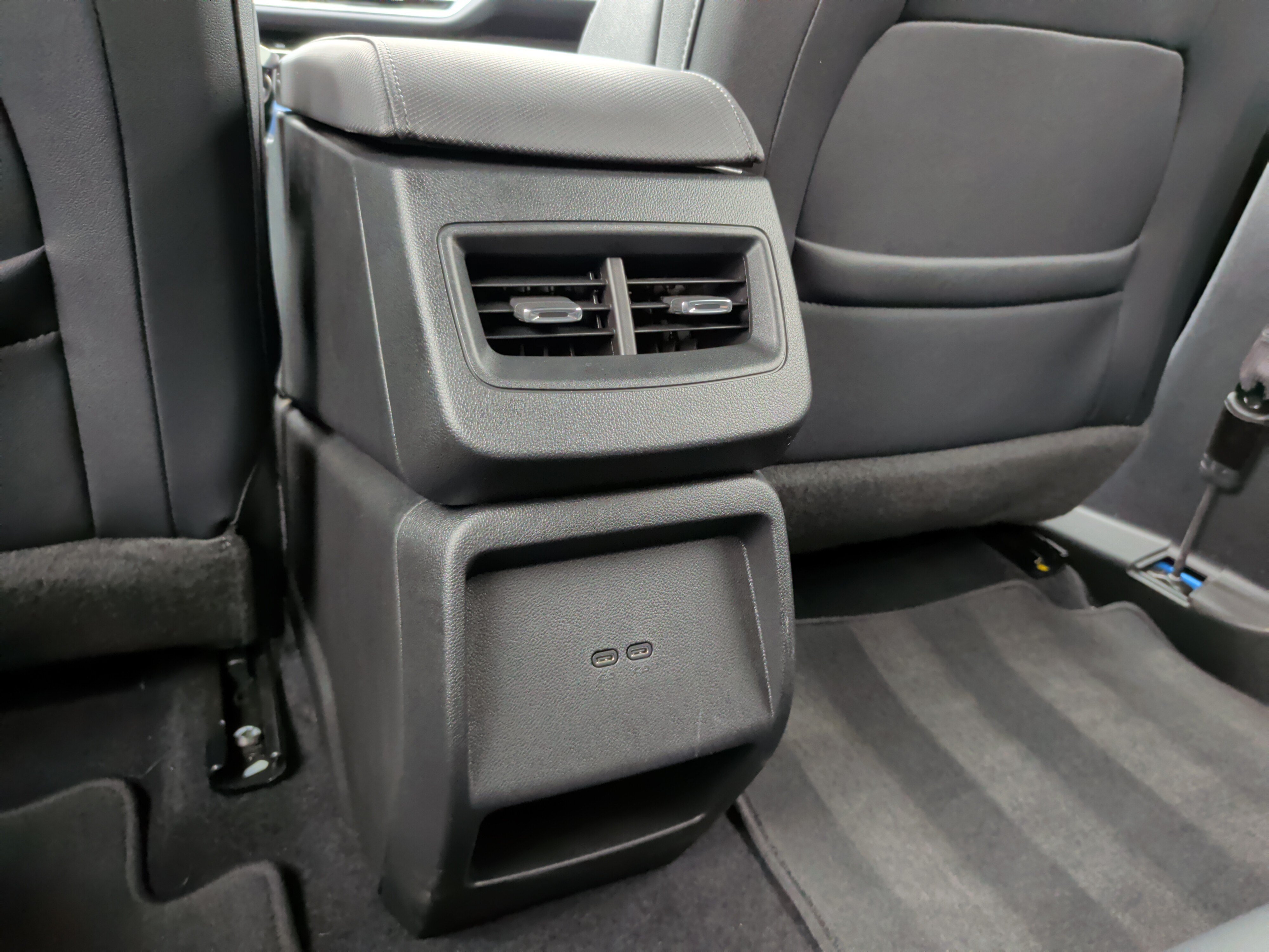 Used 2024 Chevrolet Equinox EV LT FWD image 37