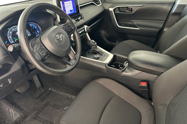 Certified 2025 Toyota RAV4 LE AWD/4WD image 12