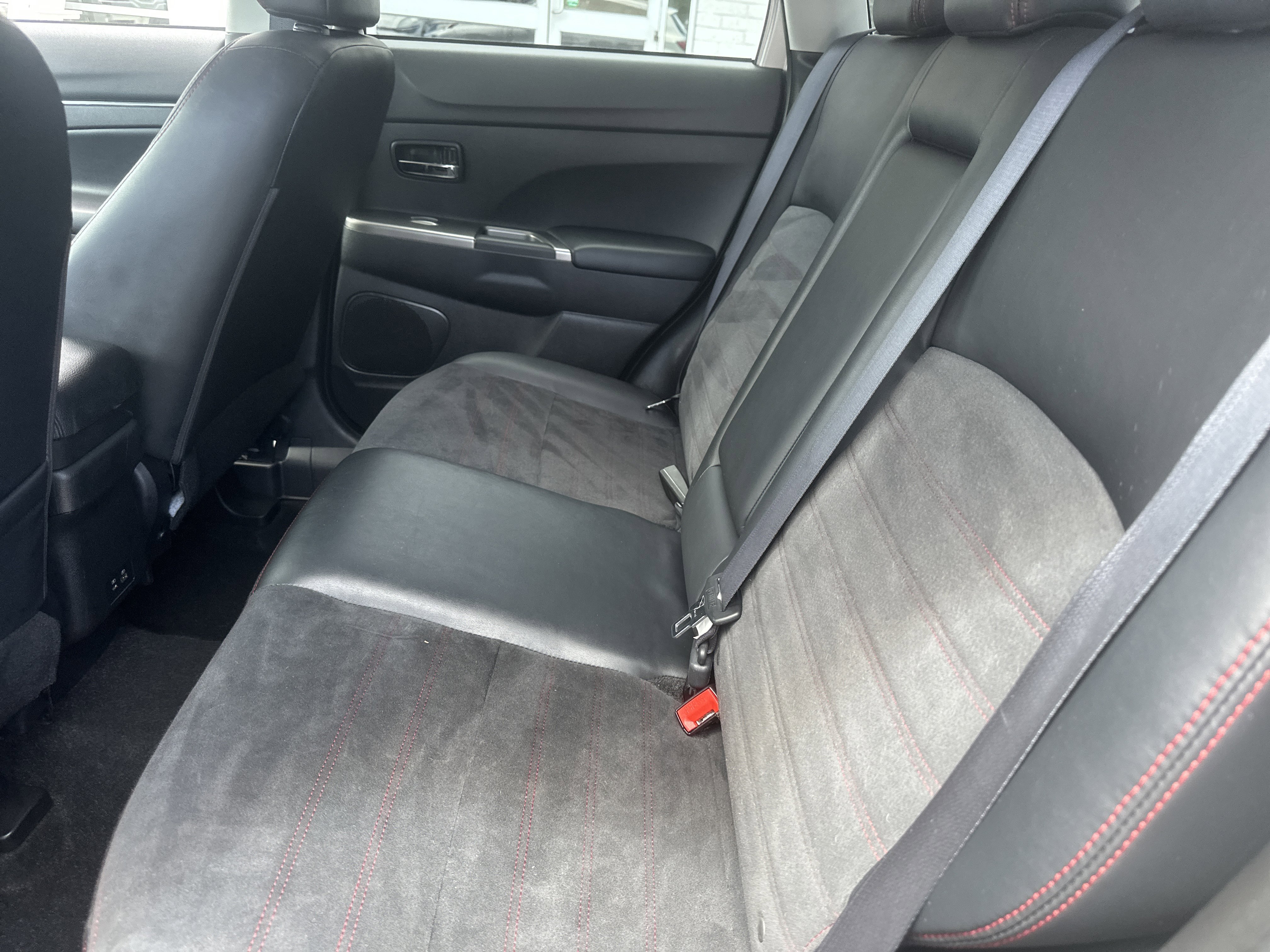 Used 2022 Mitsubishi Outlander Sport SE FWD image 12