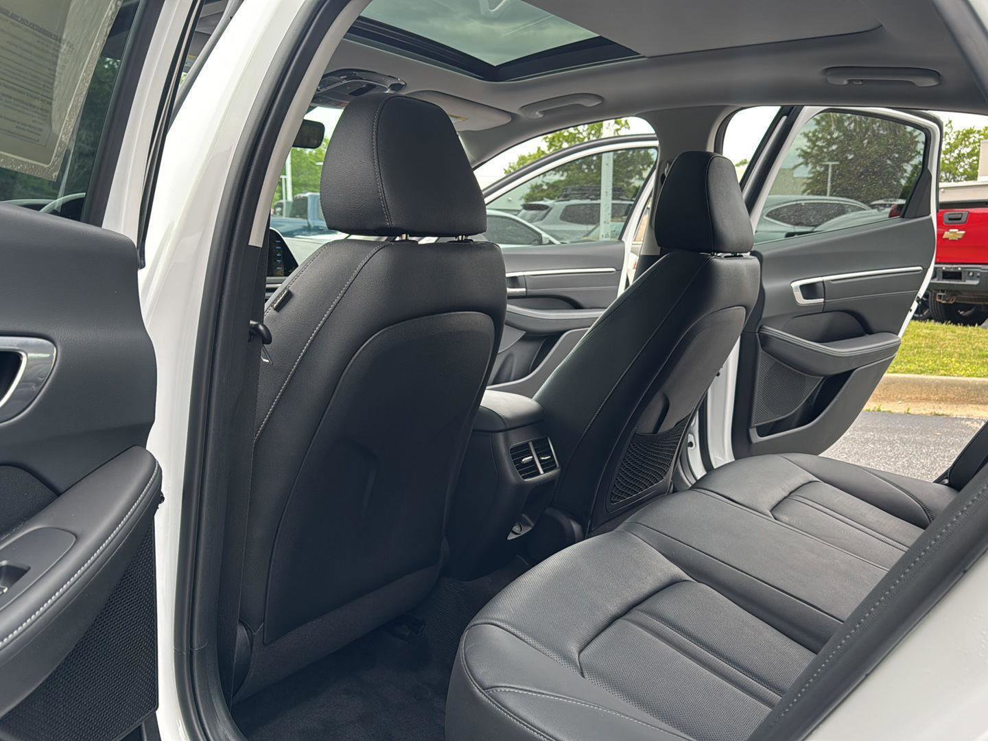 Used 2023 Hyundai Sonata Limited FWD image 20