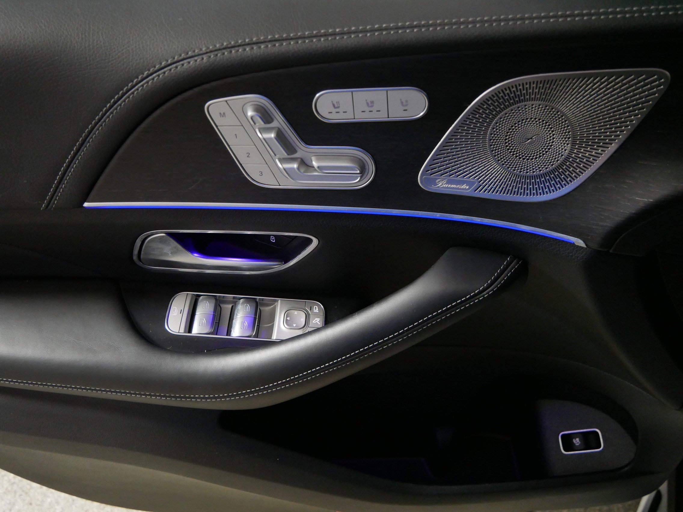 Used 2022 Mercedes-Benz GLS 450 4MATIC image 19