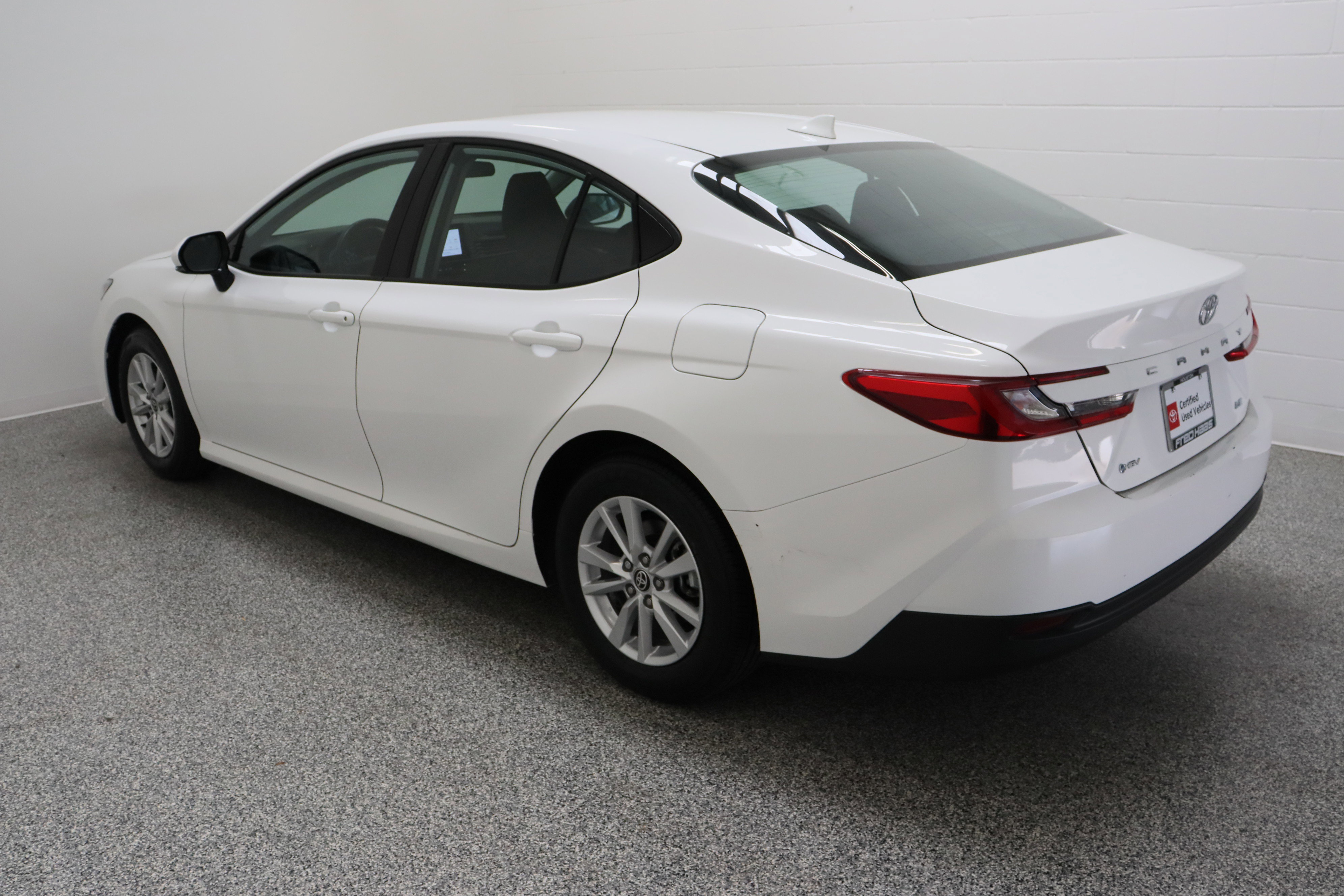 Certified 2025 Toyota Camry LE FWD image 9