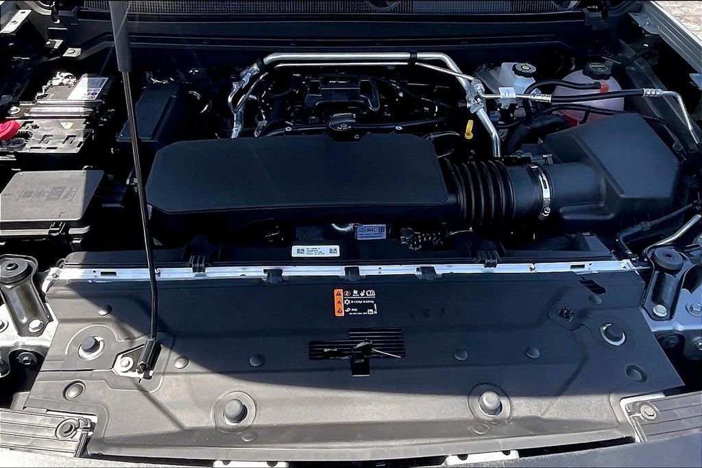 New 2026 GMC Canyon Elevation w/ Convenience Package image 12
