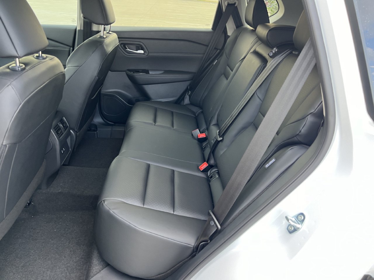 New 2026 Nissan Rogue Dark Armor AWD/4WD image 14
