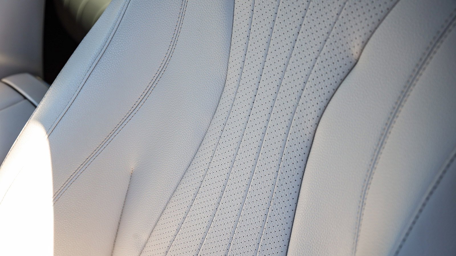 Used 2022 Mercedes-Benz E 350 Sedan w/ Driver Assistance Package image 23