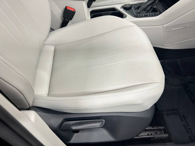 Used 2024 Volkswagen Tiguan SE R-Line AWD/4WD image 24