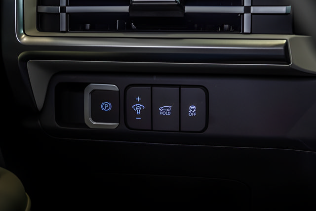Certified 2025 Hyundai Santa Fe SEL FWD image 18