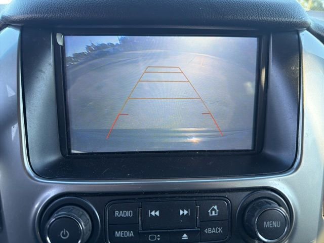 Used 2018 Chevrolet Suburban LS RWD image 13