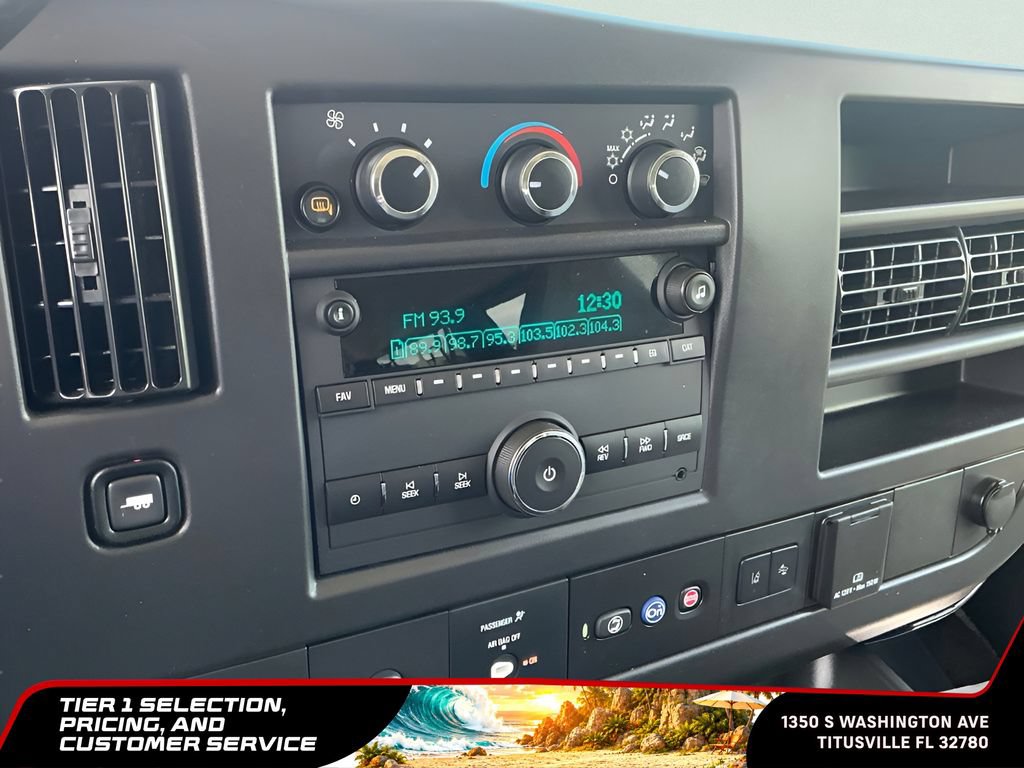 Used 2025 Chevrolet Express 3500 LT w/ LT Preferred Equipment Group RWD image 28