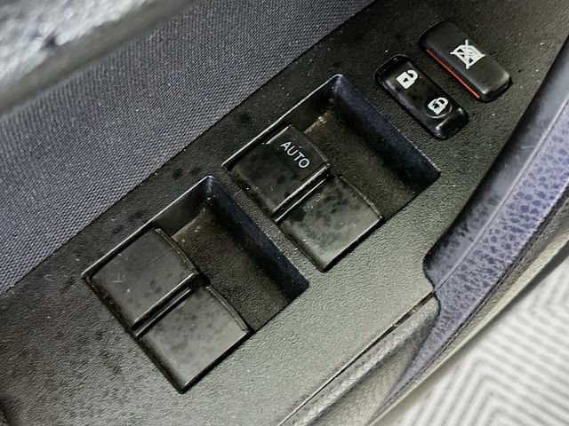 Used 2019 Toyota Corolla LE image 19