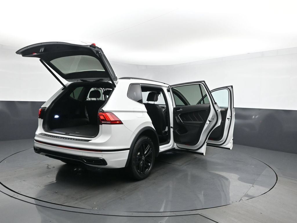 Used 2022 Volkswagen Tiguan SE R-Line AWD/4WD image 33
