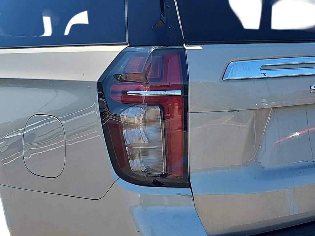 Used 2023 Chevrolet Suburban LT w/ Luxury Package AWD/4WD image 35