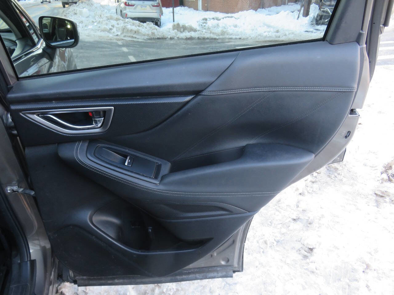 Used 2021 Subaru Forester Limited image 31