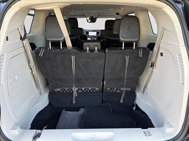 Used 2023 Chrysler Pacifica Touring-L FWD image 26