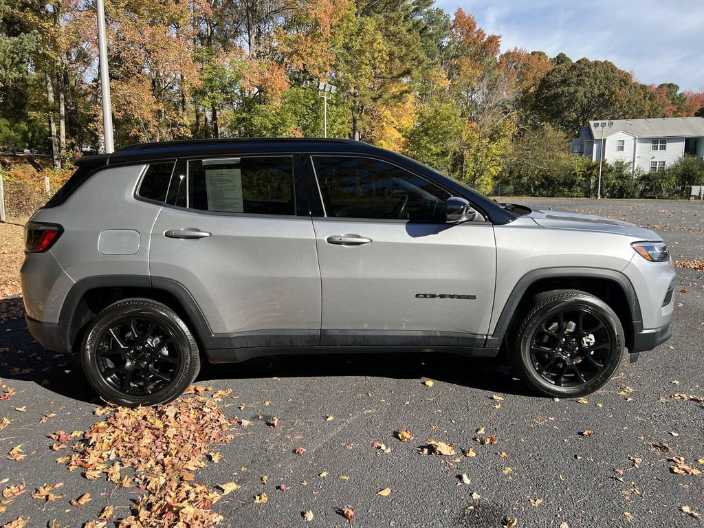 Certified 2022 Jeep Compass Altitude w/ Convenience Group image 2