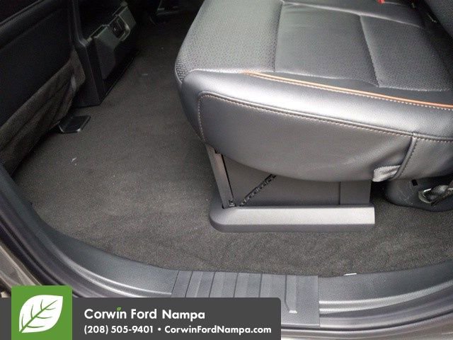 New 2025 Ford F350 Lariat w/ Black Appearance Package image 29