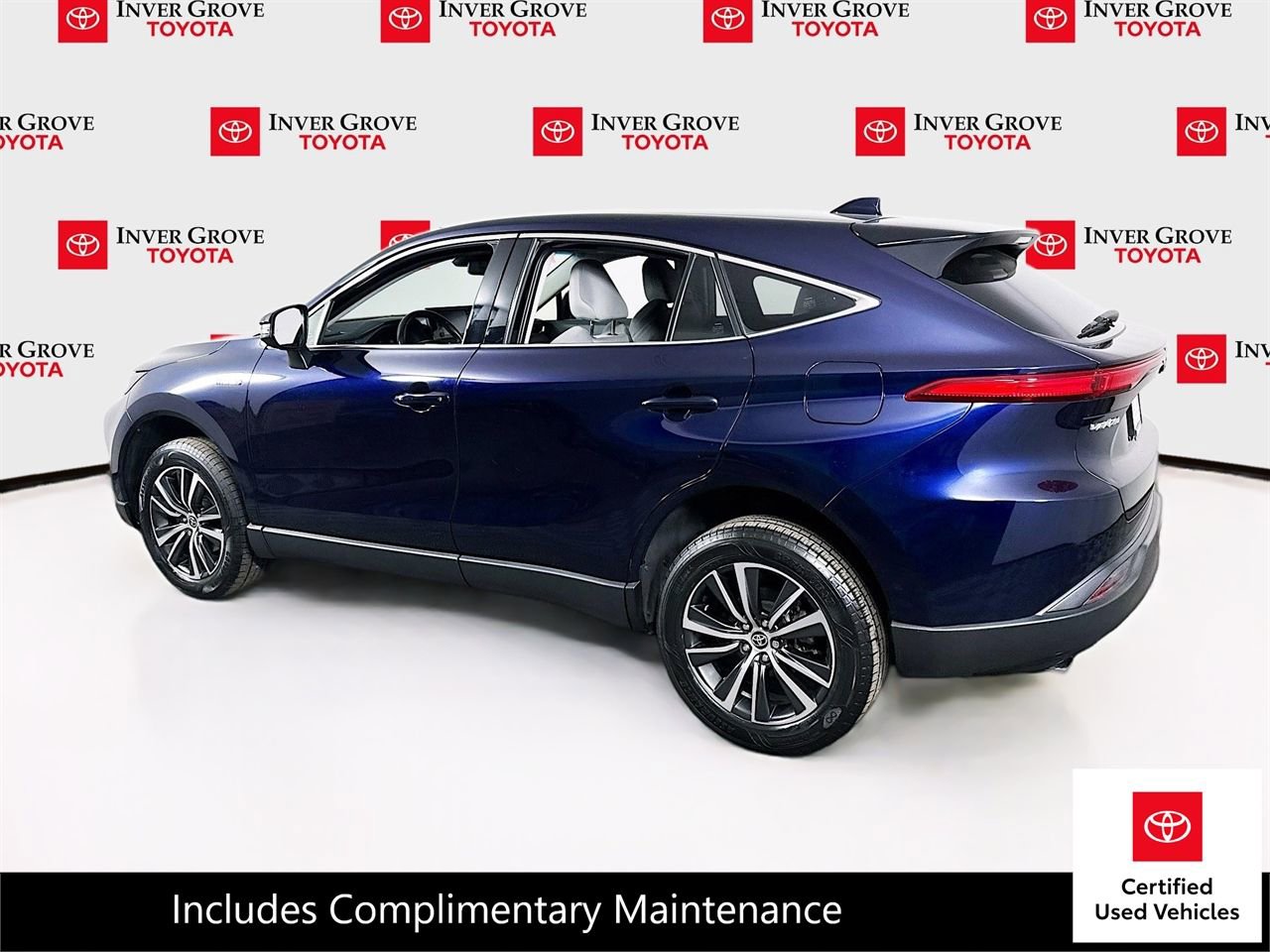 Certified 2021 Toyota Venza LE image 7