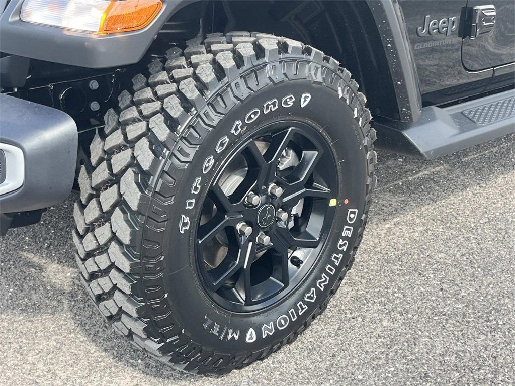 New 2025 Jeep Gladiator Sport image 9