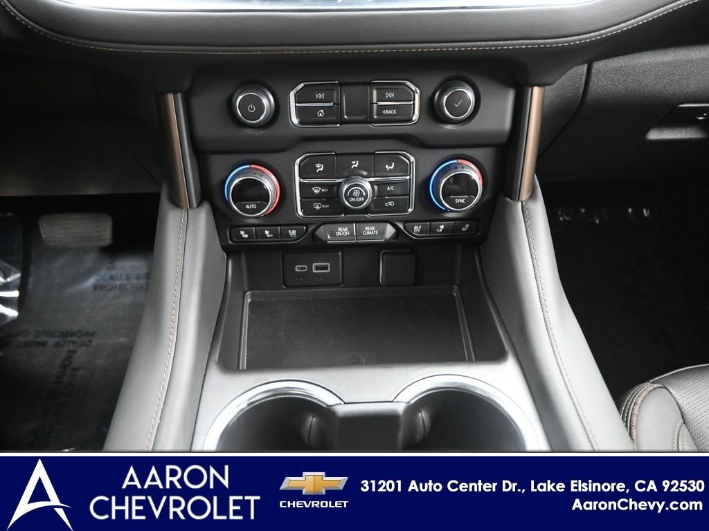 New 2024 Chevrolet Suburban High Country AWD/4WD image 9