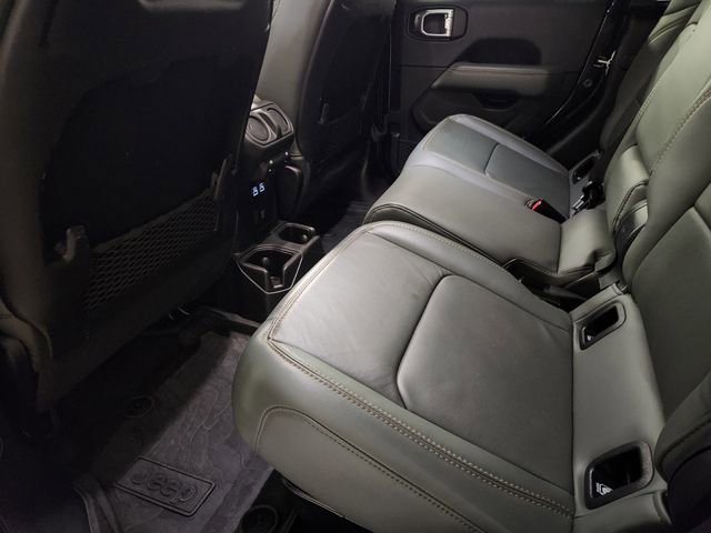 Used 2024 Jeep Gladiator Mojave AWD/4WD image 28