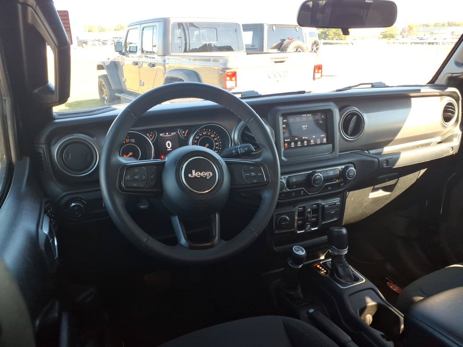 Used 2023 Jeep Gladiator Sport AWD/4WD image 13