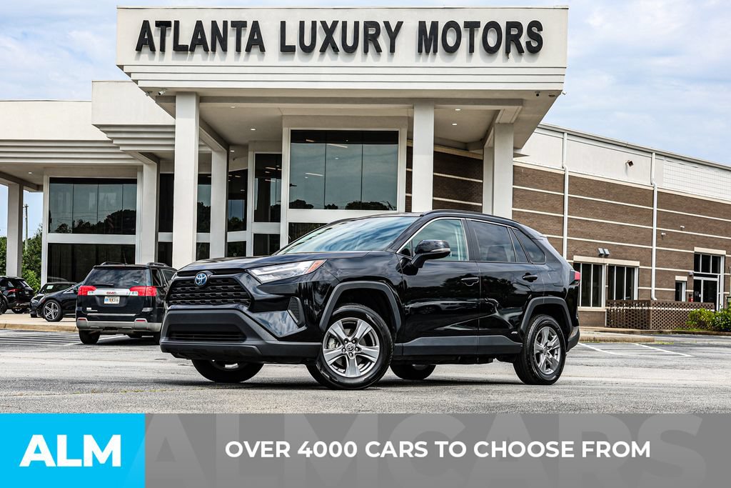 Used 2024 Toyota RAV4 LE AWD/4WD image 2