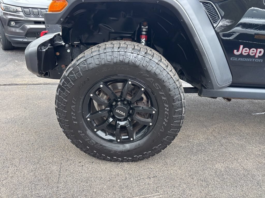 Used 2021 Jeep Gladiator Rubicon w/ Cold Weather Group AWD/4WD image 11