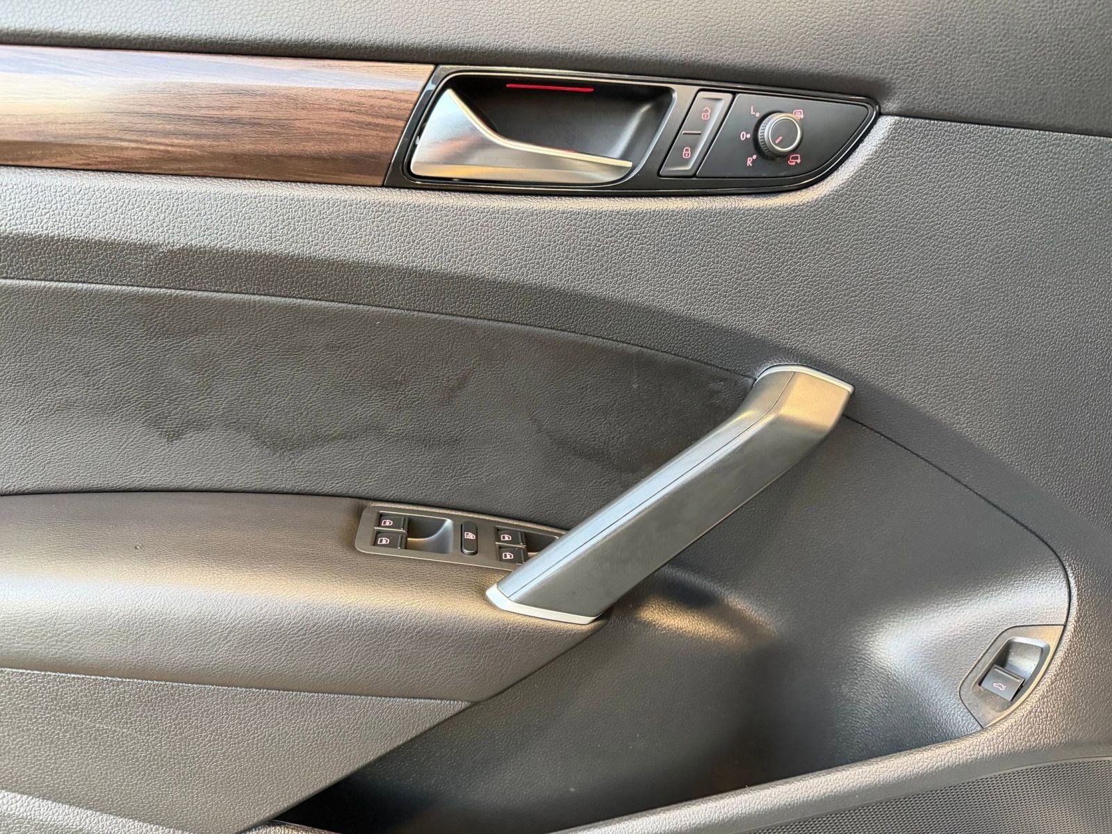 Used 2020 Volkswagen Passat 2.0T SEL image 13