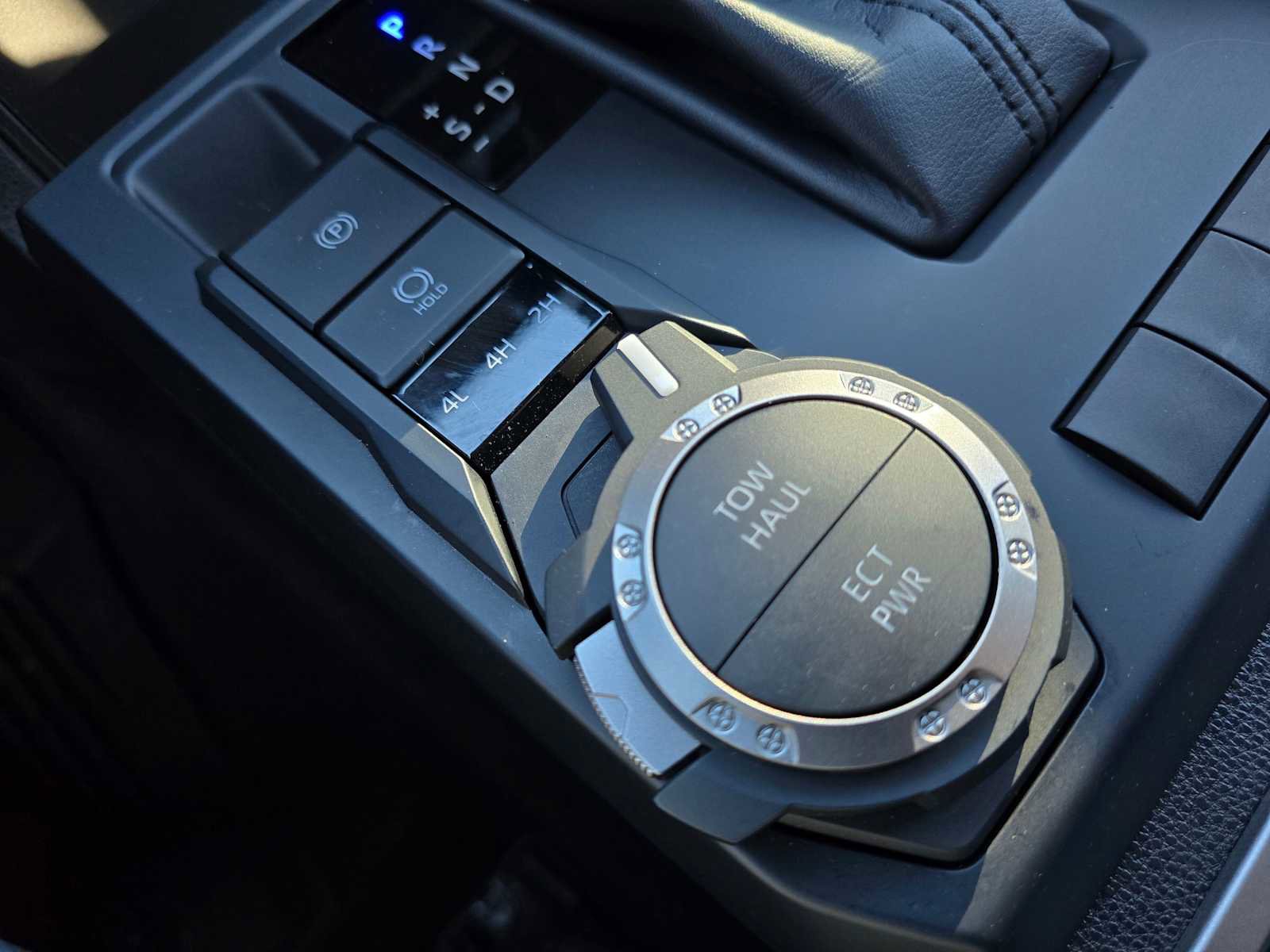 Certified 2025 Toyota Tacoma SR5 image 35