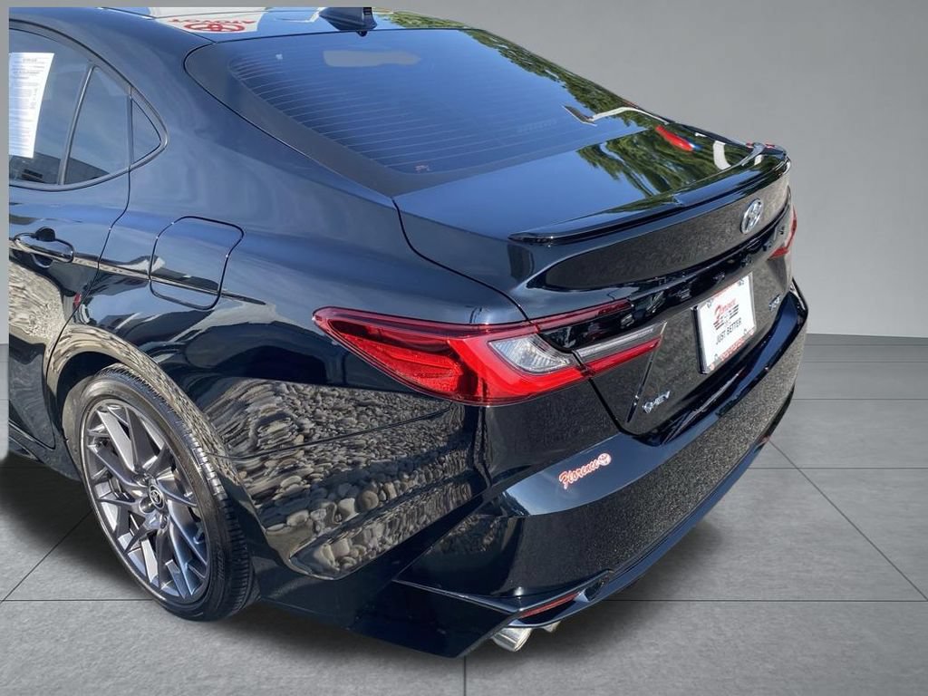 Used 2025 Toyota Camry XSE FWD image 11