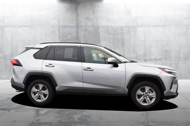 Used 2025 Toyota RAV4 XLE image 5