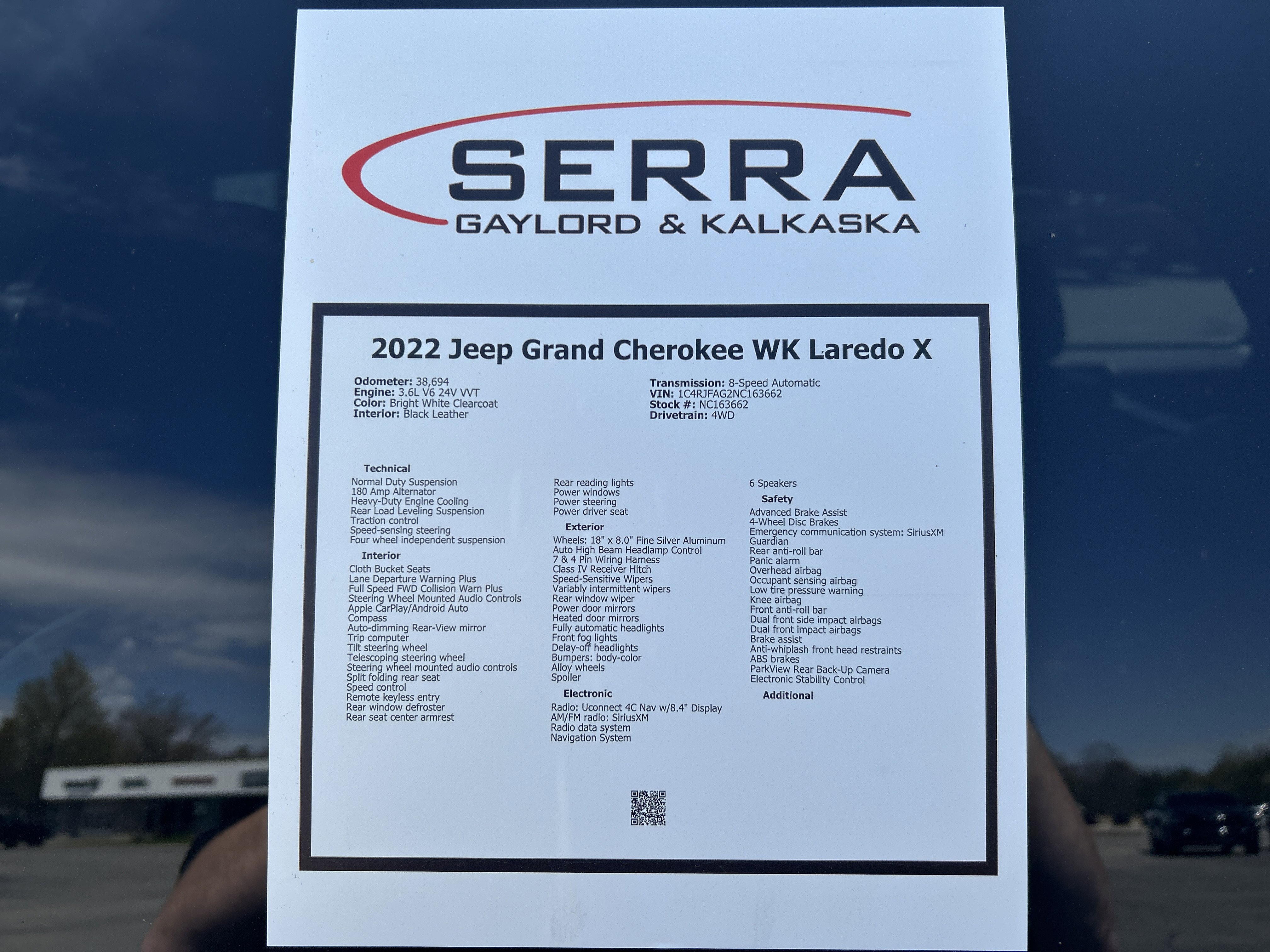Used 2022 Jeep Grand Cherokee Altitude AWD/4WD image 29