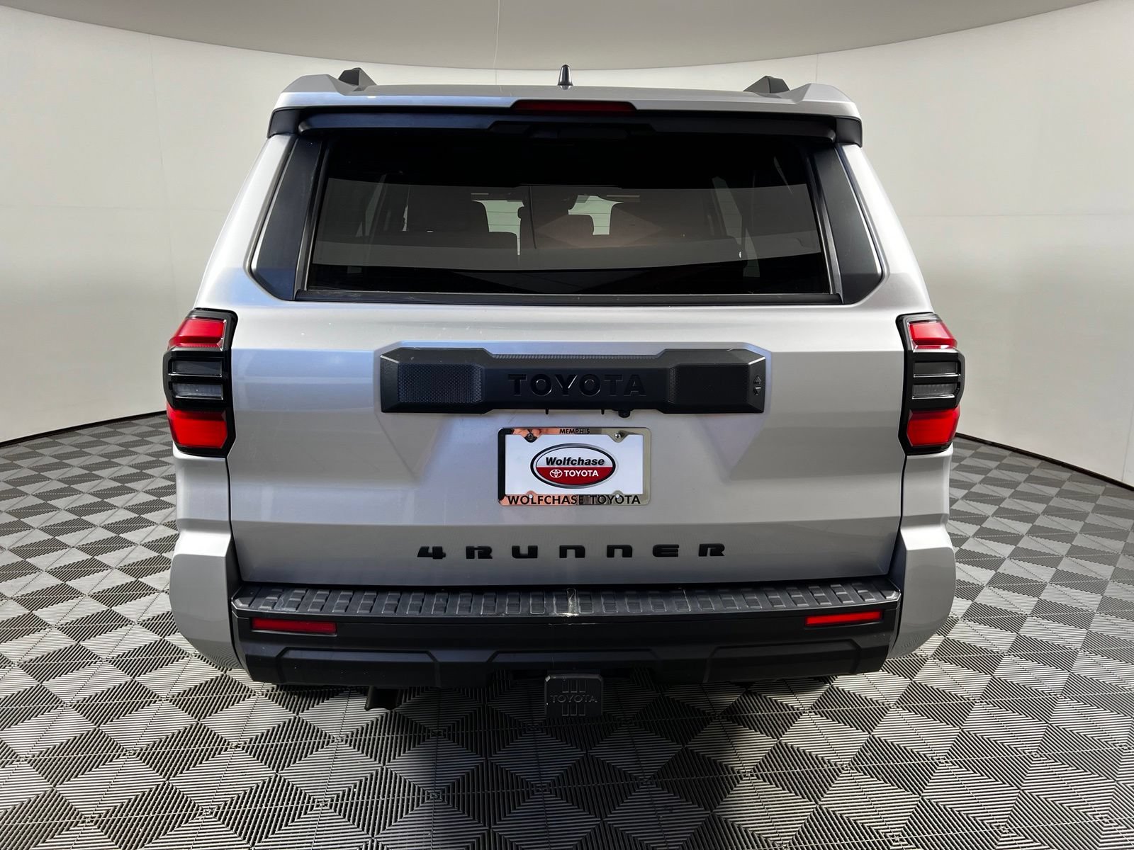 Certified 2025 Toyota 4Runner SR5 AWD/4WD image 6