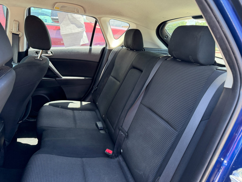 Used 2013 MAZDA MAZDA3 i Touring FWD image 26