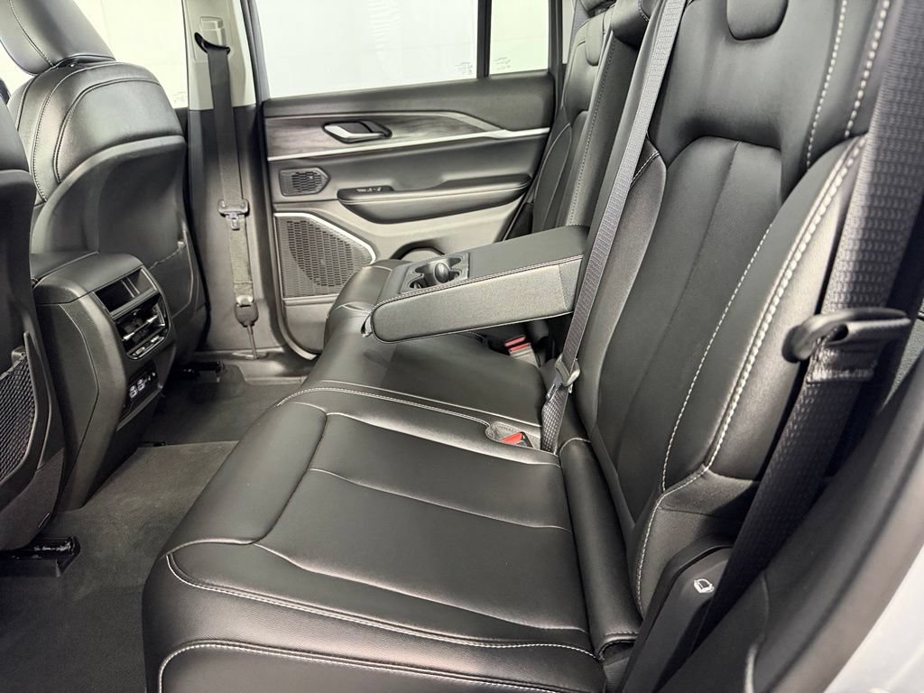 Used 2024 Jeep Grand Cherokee Limited 4xe AWD/4WD image 18