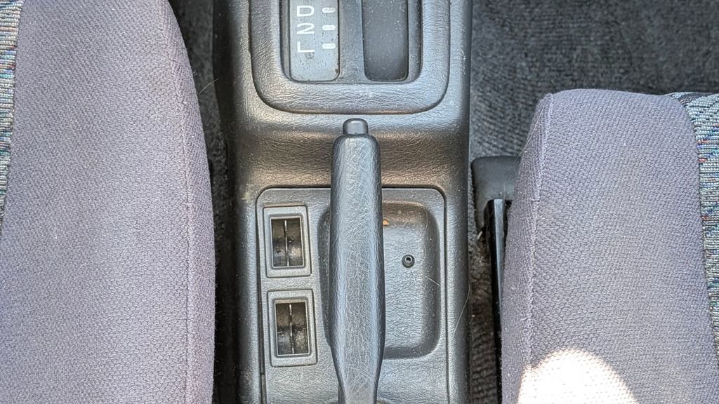 Used 1998 Toyota RAV4 2WD 4-Door image 22