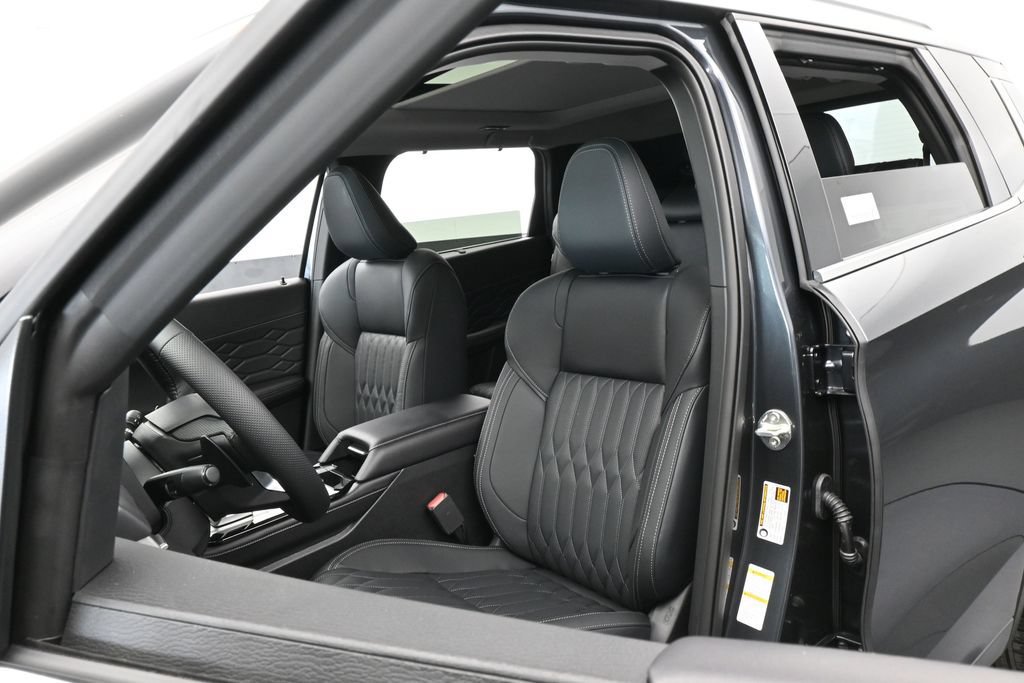 New 2026 Mitsubishi Outlander SEL FWD image 10