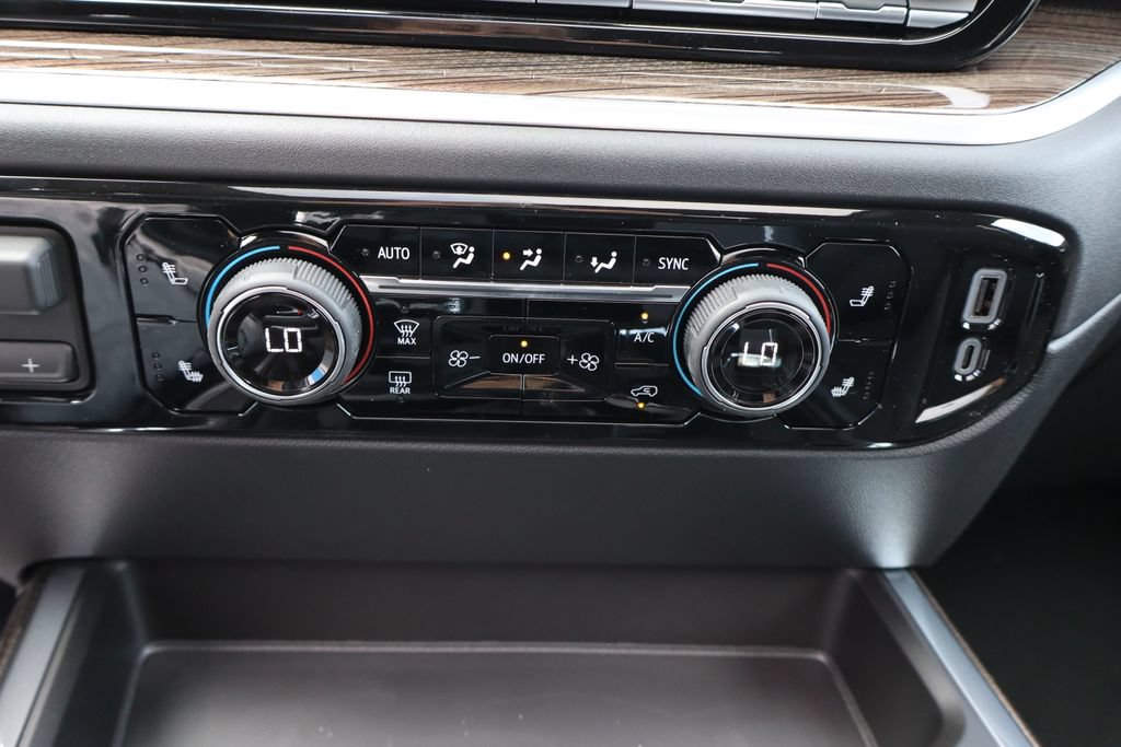 New 2026 Chevrolet Silverado 1500 RST AWD/4WD image 12